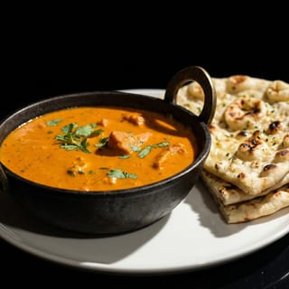 Lunch Chicken Tikka Masala with Naan