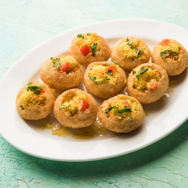 Pani Puri (8 Pieces).